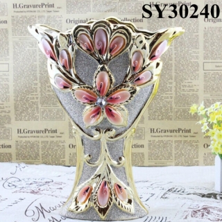 For sale gold Chinese ceramic vases