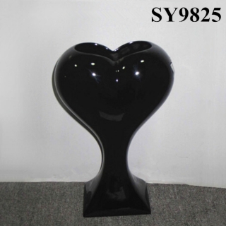 Special green ceramic heart shaped indoor office table decoration