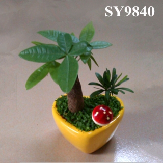 Very practical heart shape mini clay pots