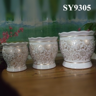 Lace bordering outdoor garden porcelain planter pot